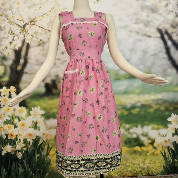 Pink Stitch Dresses & Skirts - Vintage 1950s Searsucker Bright Pink & Green Floral Dress Lace Trim Sleeveless